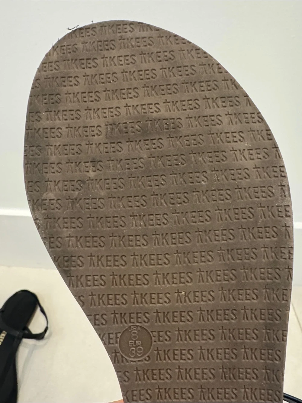 TKEES Black Minimal T-Strap Leather Sandals